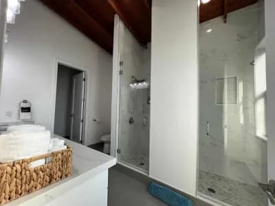 Gorgeous Tropical Estate Home in East End – Camp Bay Estates, Casa Blanca