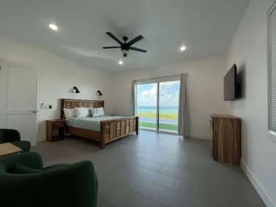 Gorgeous Tropical Estate Home in East End – Camp Bay Estates, Casa Blanca
