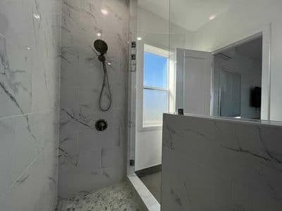Gorgeous Tropical Estate Home in East End – Camp Bay Estates, Casa Blanca