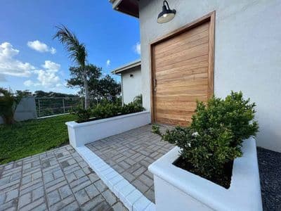 Gorgeous Tropical Estate Home in East End – Camp Bay Estates, Casa Blanca